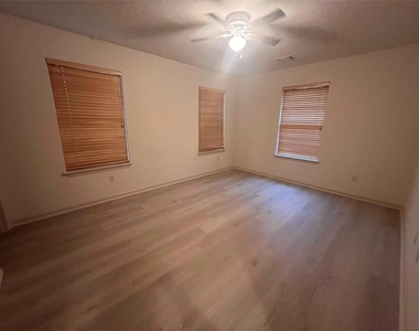 13340 Miller Lane - Photo Thumbnail 14