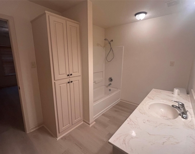 13340 Miller Lane - Photo Thumbnail 5
