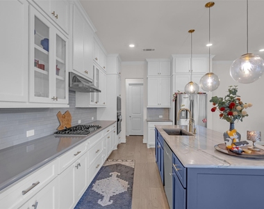 10922 Providence Court - Photo Thumbnail 20