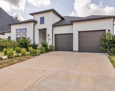10922 Providence Court - Photo Thumbnail 1