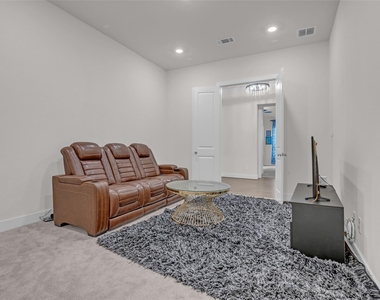 10922 Providence Court - Photo Thumbnail 29