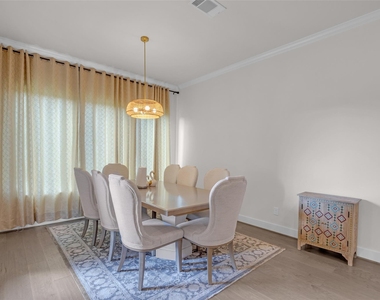 10922 Providence Court - Photo Thumbnail 13