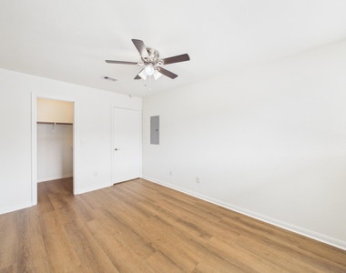 5343 Richmond Avenue - Photo Thumbnail 11