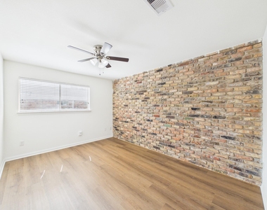 5343 Richmond Avenue - Photo Thumbnail 9