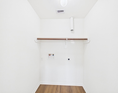 5343 Richmond Avenue - Photo Thumbnail 20