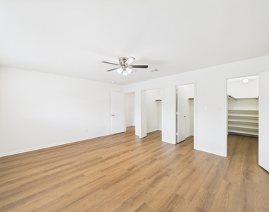 5343 Richmond Avenue - Photo Thumbnail 17