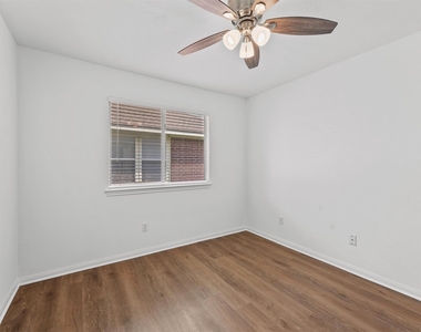 25107 Clover Ranch Drive - Photo Thumbnail 12