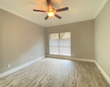 7900 N Stadium Drive - Photo Thumbnail 24