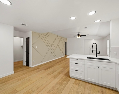 13510 Gospel Way - Photo Thumbnail 8