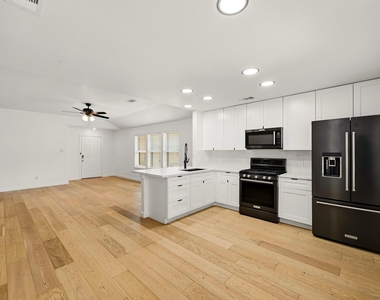 13510 Gospel Way - Photo Thumbnail 7