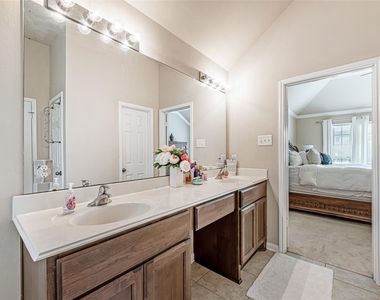 119 Emerald Loch Lane - Photo Thumbnail 23