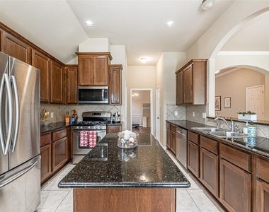 119 Emerald Loch Lane - Photo Thumbnail 12