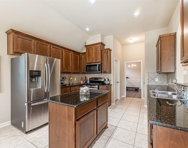 119 Emerald Loch Lane - Photo Thumbnail 11