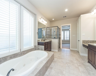 5115 Kenton Place Lane - Photo Thumbnail 15