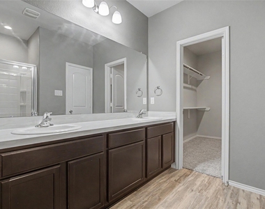 20926 Corisande Street - Photo Thumbnail 19