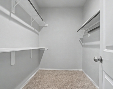 20926 Corisande Street - Photo Thumbnail 15