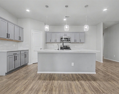 20926 Corisande Street - Photo Thumbnail 2