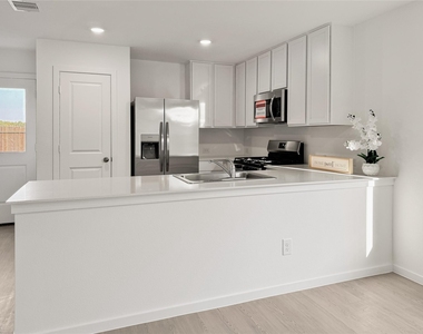 12430 Wild Strawberry Road - Photo Thumbnail 8