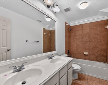 3 W Archwyck Circle - Photo Thumbnail 26