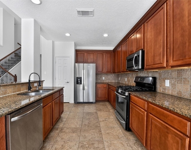 3 W Archwyck Circle - Photo Thumbnail 8