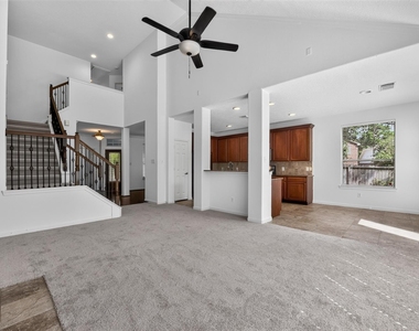 3 W Archwyck Circle - Photo Thumbnail 7