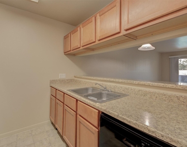 3045 Walnut Bend Lane - Photo Thumbnail 6