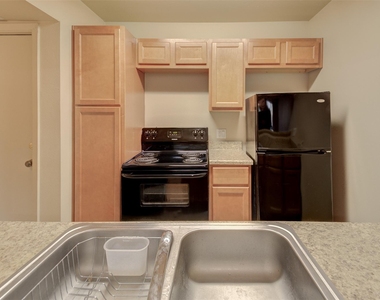 3045 Walnut Bend Lane - Photo Thumbnail 7
