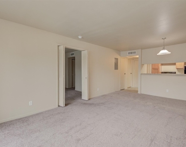 3045 Walnut Bend Lane - Photo Thumbnail 4
