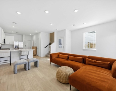 3614 Eclipse Court - Photo Thumbnail 7