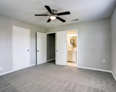 1236 San Felipe Street - Photo Thumbnail 7