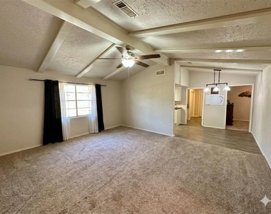 206 Verna Street - Photo Thumbnail 12