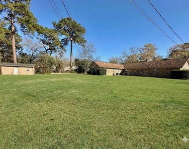 206 Verna Street - Photo Thumbnail 4