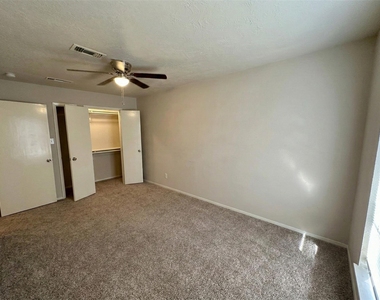 206 Verna Street - Photo Thumbnail 15