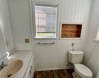 206 Verna Street - Photo Thumbnail 27