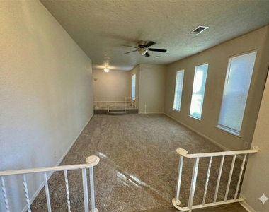 206 Verna Street - Photo Thumbnail 10