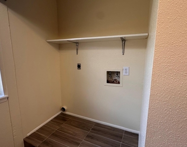 4105 Keeler Court - Photo Thumbnail 10