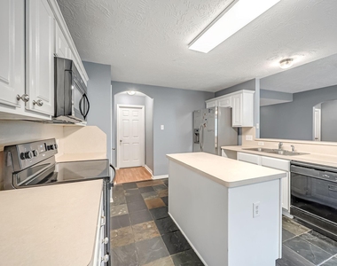 16393 Ryan Guinn Way - Photo Thumbnail 8