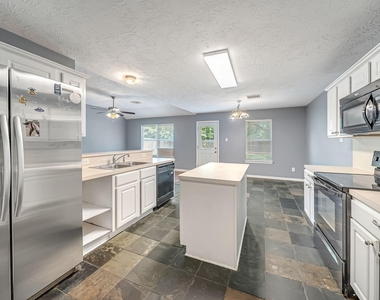 16393 Ryan Guinn Way - Photo Thumbnail 6