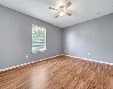 16393 Ryan Guinn Way - Photo Thumbnail 15