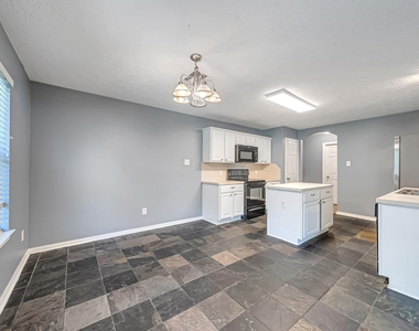 16393 Ryan Guinn Way - Photo Thumbnail 10