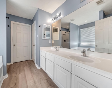 16393 Ryan Guinn Way - Photo Thumbnail 22