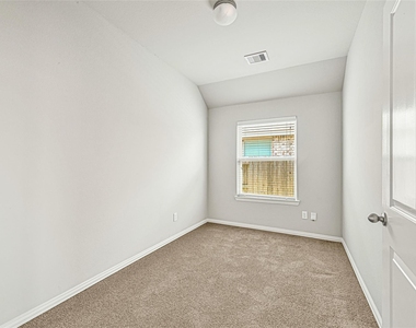 8414 Victoria Springs Drive - Photo Thumbnail 18
