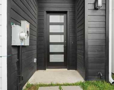 1942 Purswell Road - Photo Thumbnail 3