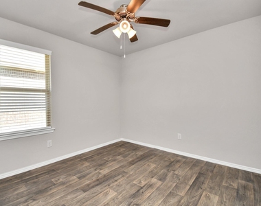 14206 West Rim Lane - Photo Thumbnail 34