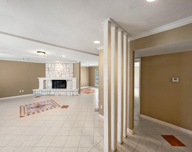 22831 Millgate Drive - Photo Thumbnail 4