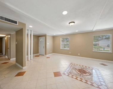 22831 Millgate Drive - Photo Thumbnail 5