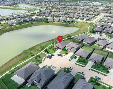 18226 Mulberry Spring Circle - Photo Thumbnail 36