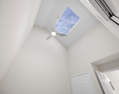 2668 Bering Drive - Photo Thumbnail 21