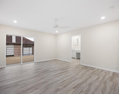 2668 Bering Drive - Photo Thumbnail 25