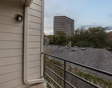 2668 Bering Drive - Photo Thumbnail 22